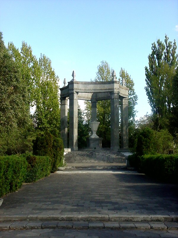 today_soviet_cemetary3.jpg