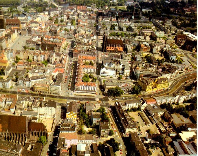 1991_altstadt_aerial.jpg