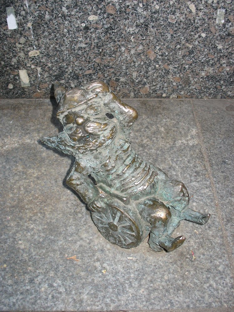 wroclaw_krasnal_w-skers.jpg