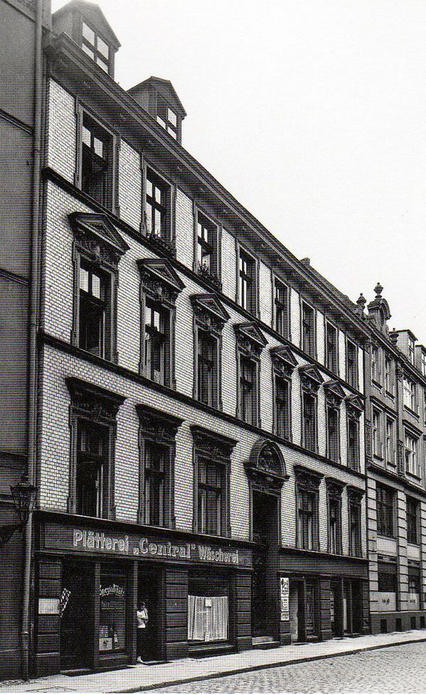 wallstr_wlodkowica_northeast_1931.jpg